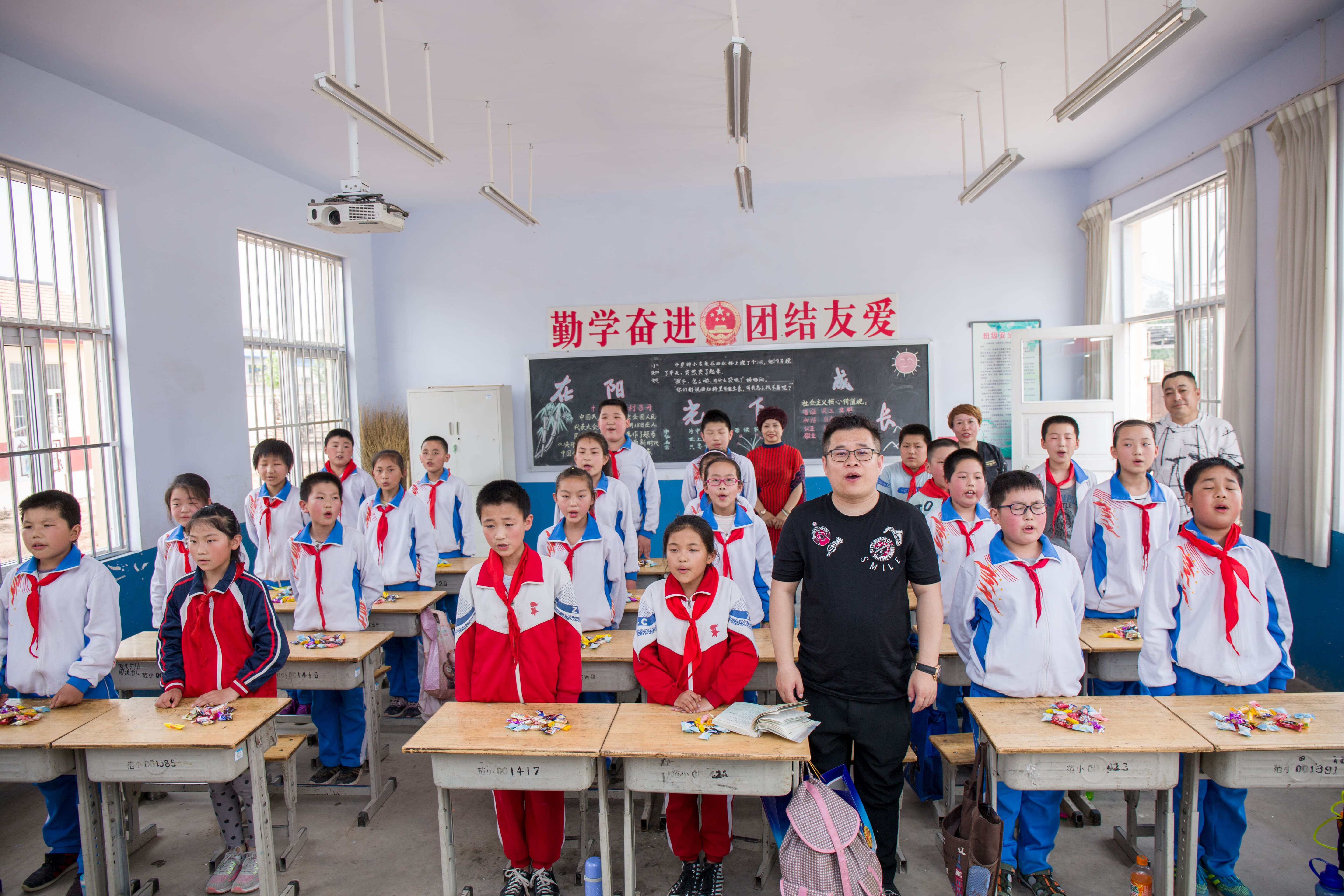 第142所 诸城市贾悦镇范家官庄天行手机平台鹿永波小学