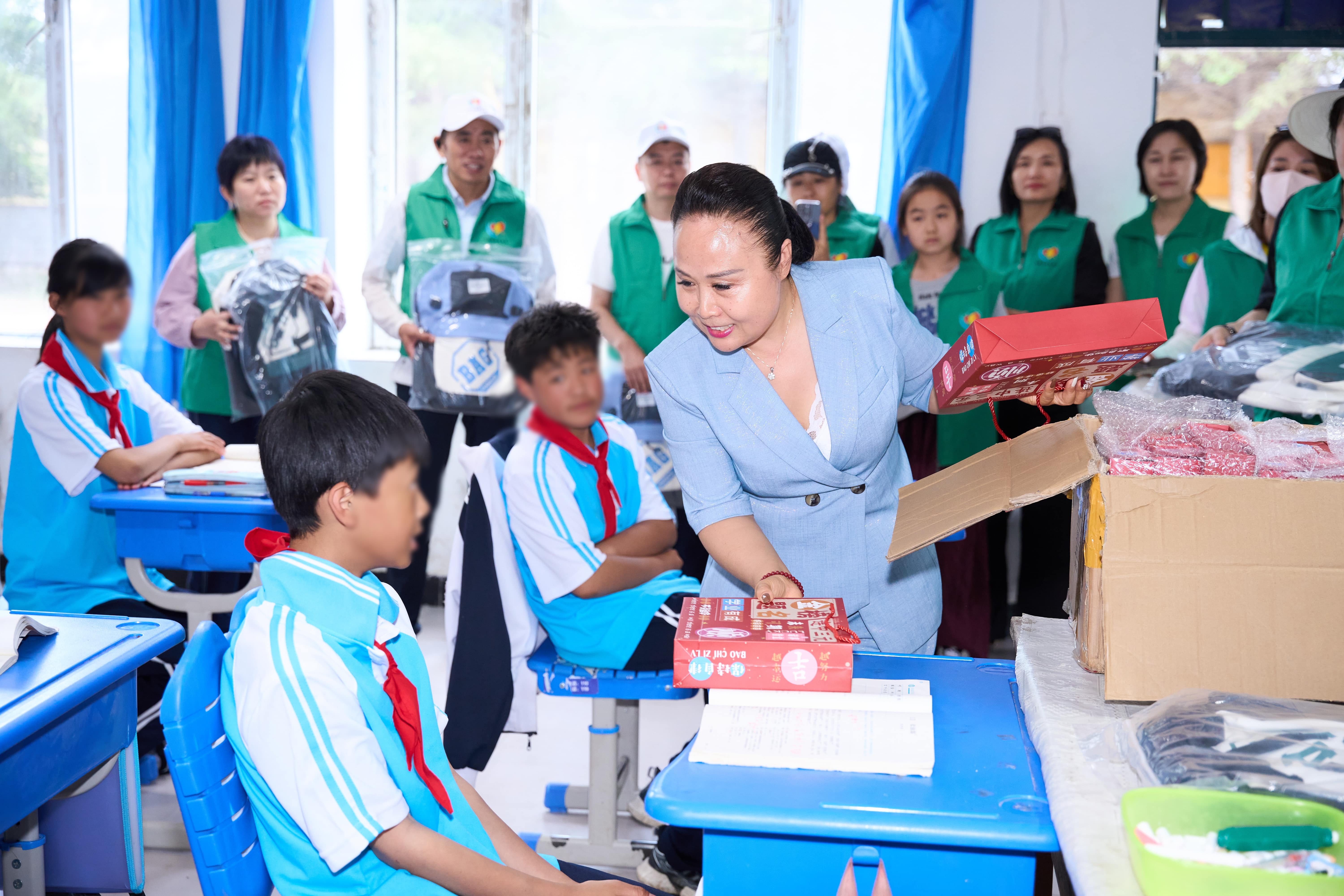 第254所 黑龙江巴彦县黑山镇民乐村天行手机平台侯玉霞学校