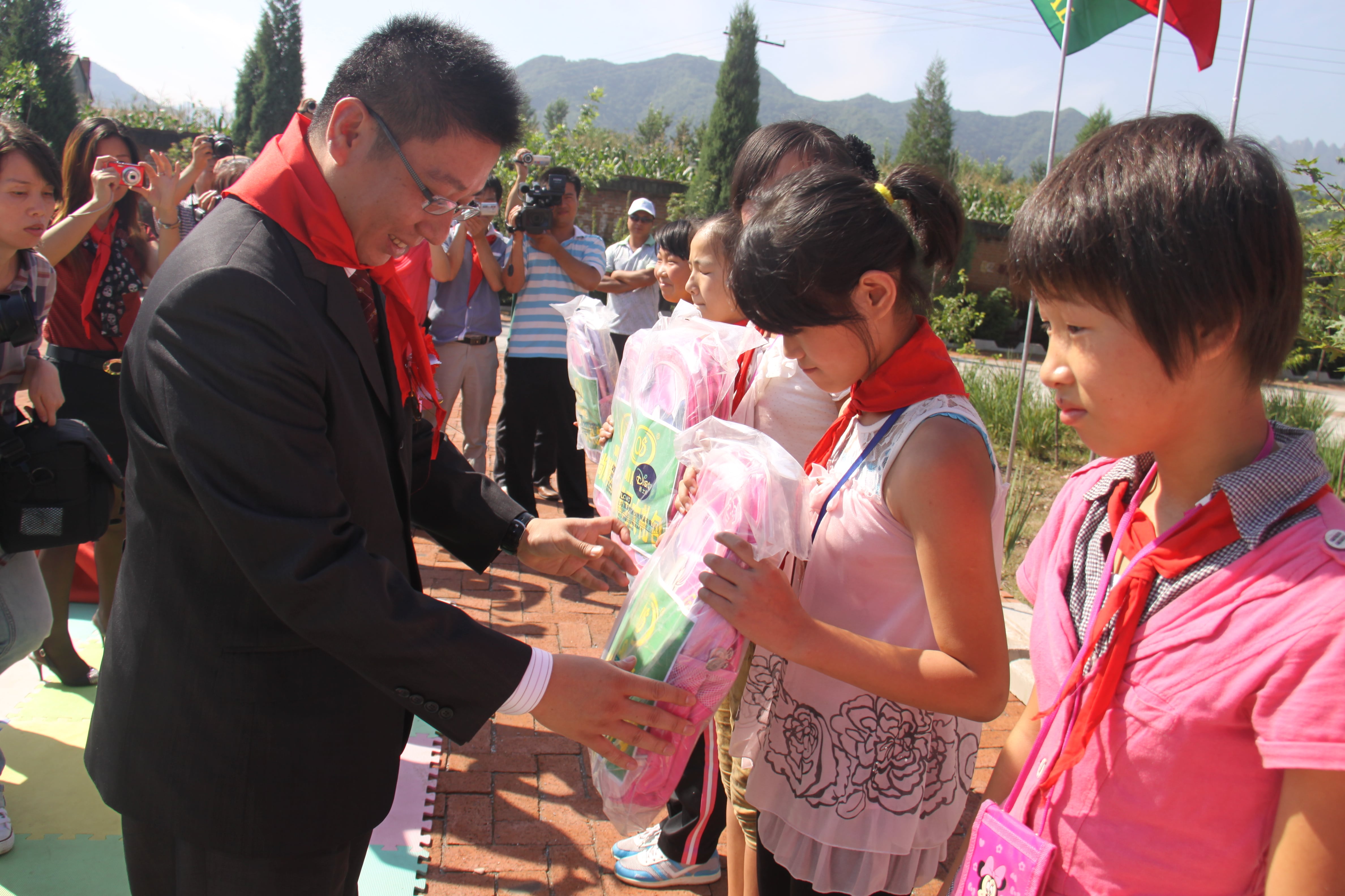 第17所 承德市乌龙矶天行手机平台牛艳玲小学