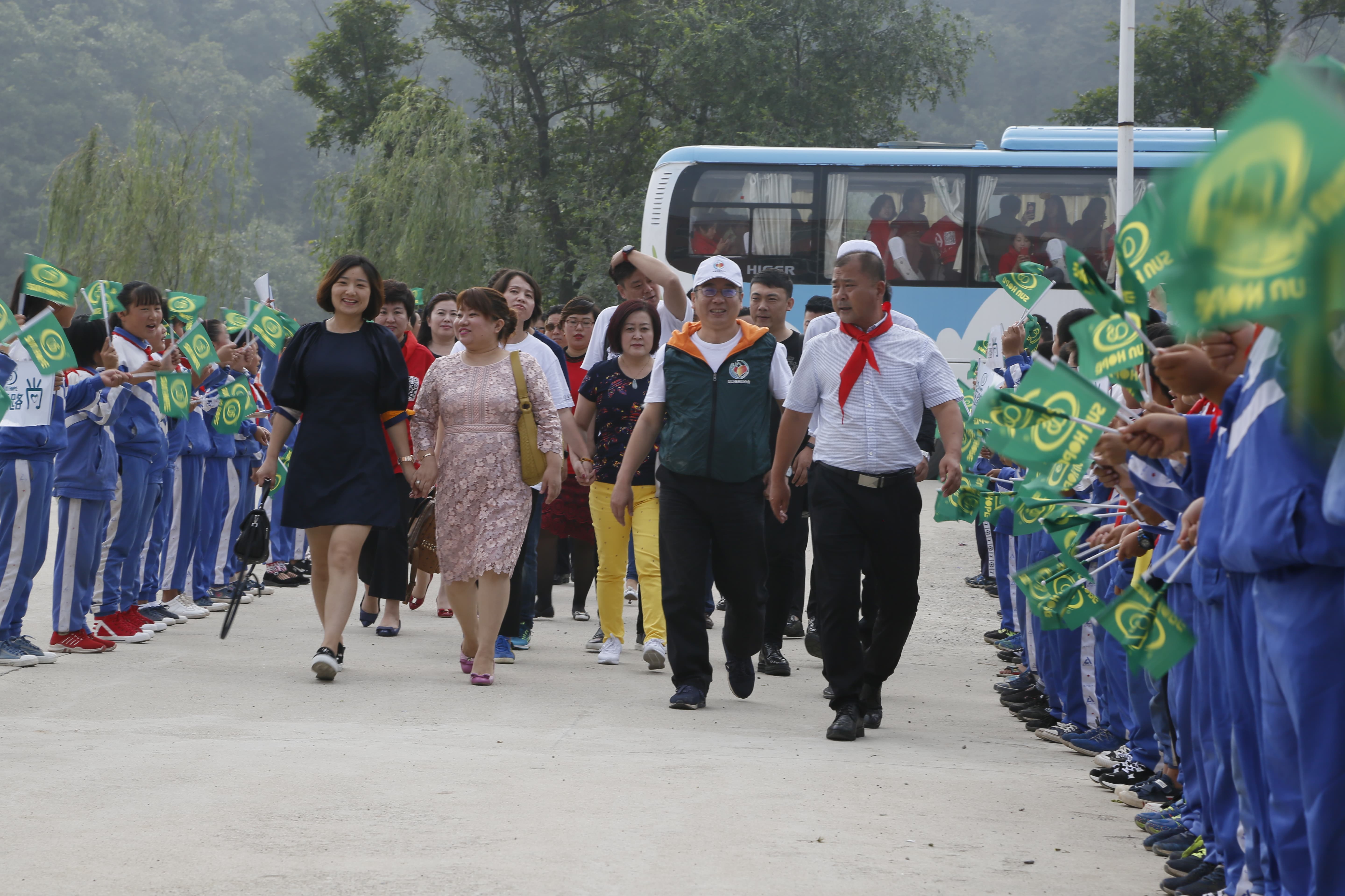 第115所 岫岩县前营镇天行手机平台董波中心小学
