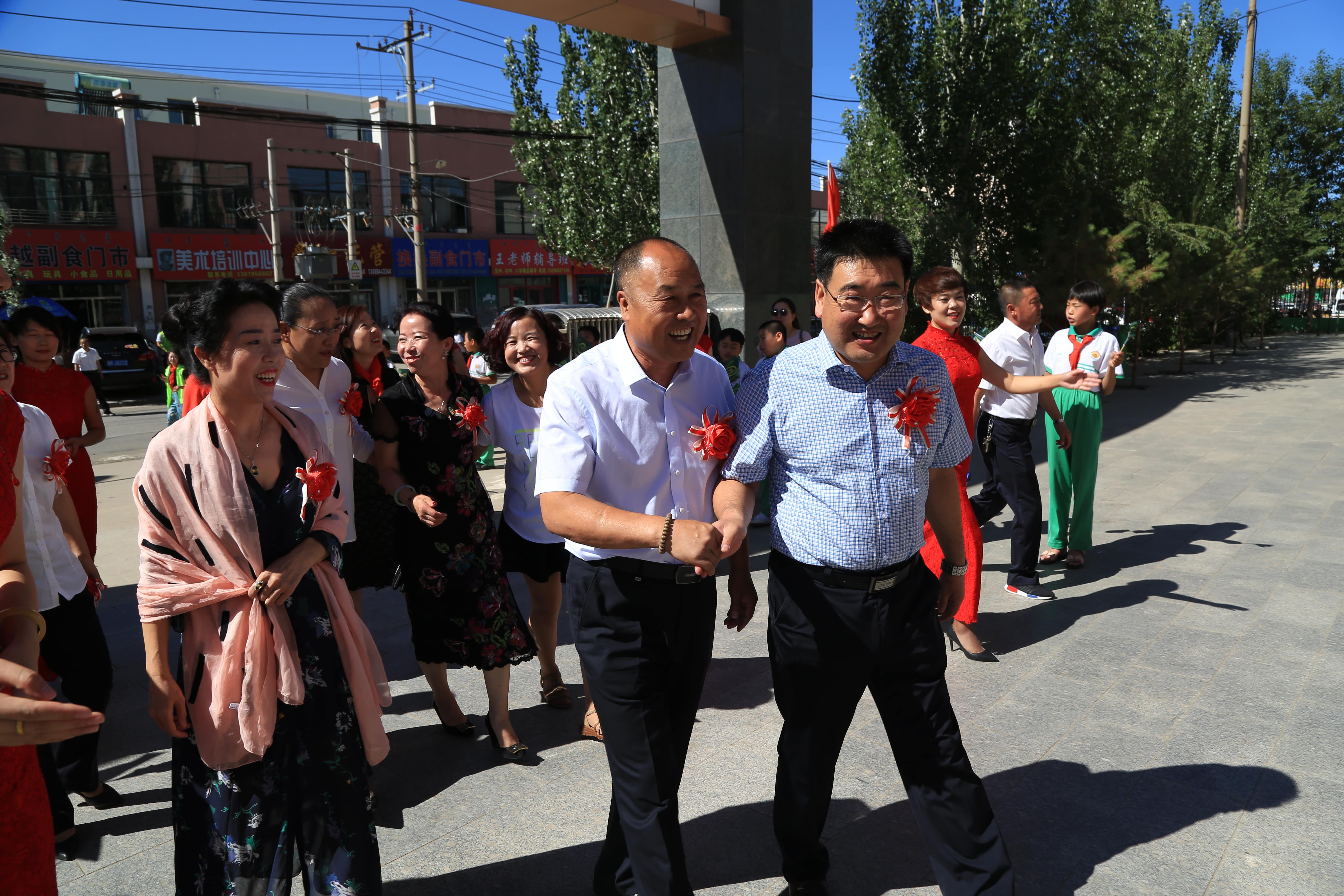 第157所 固阳县团结巷天行手机平台刘金萍小学