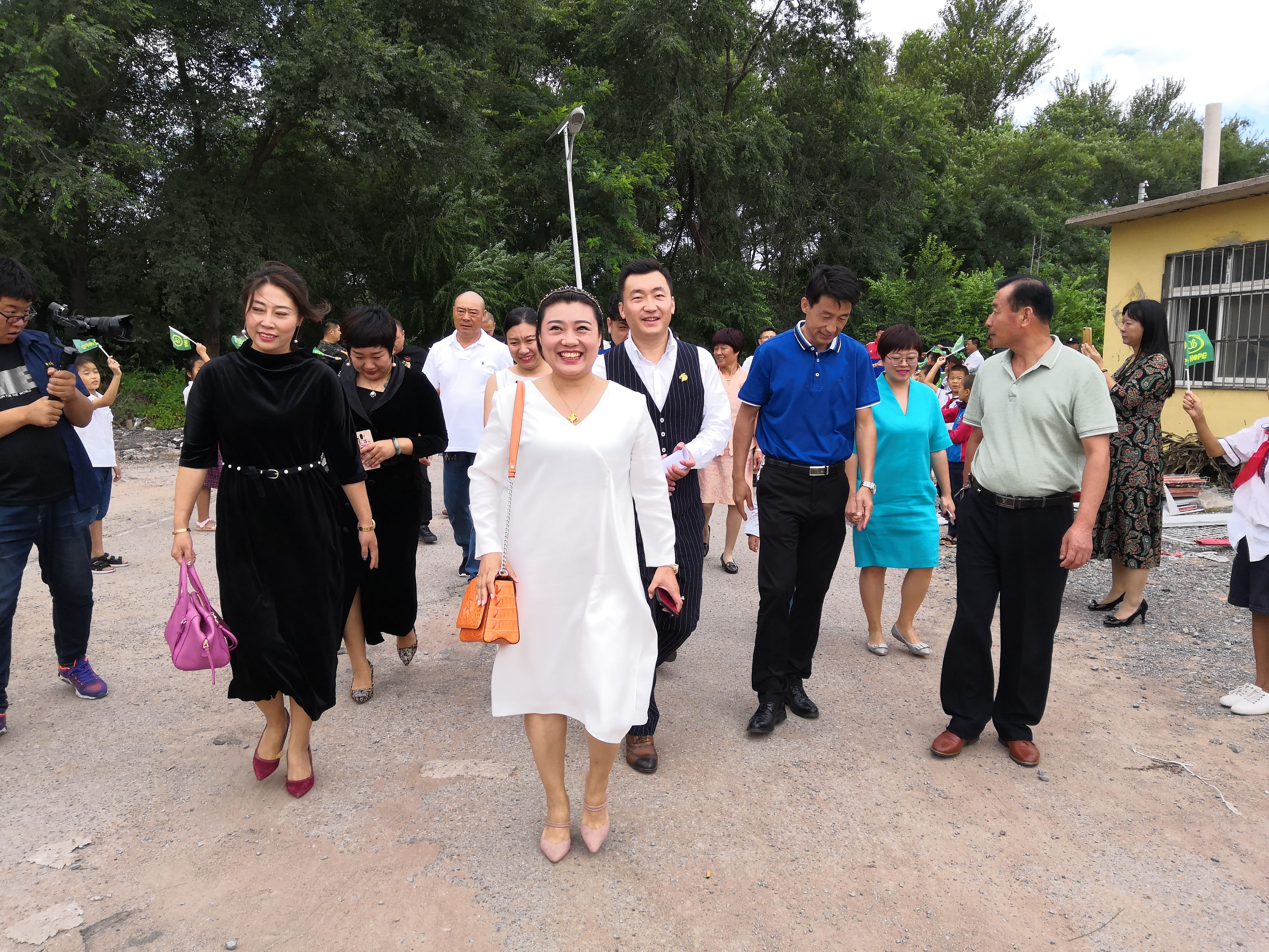 第160所 瓦房店市西杨乡天行手机平台李佳燚小学